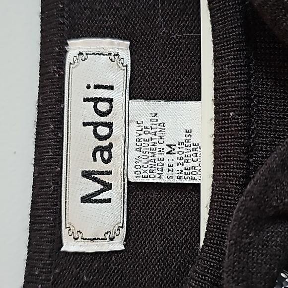 Ladies sweater,  sz M, black, great condition - Picture 4 of 6